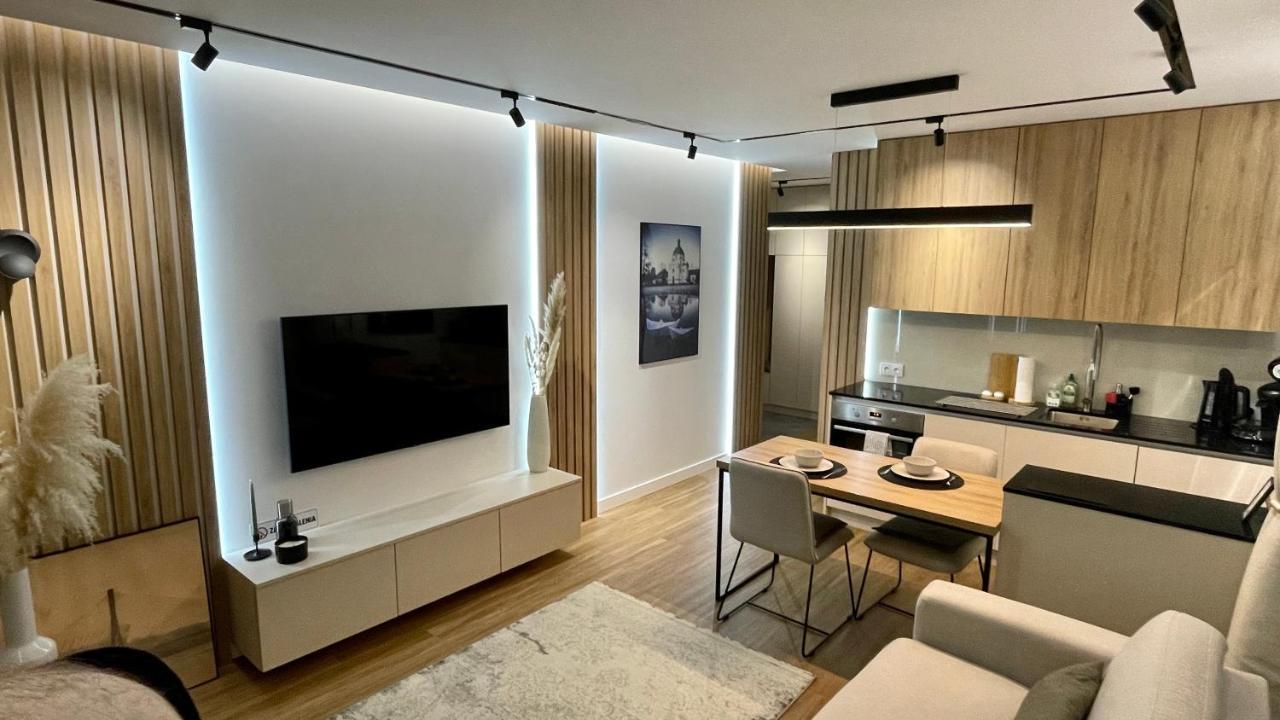 Luxury 2-Room Apartment In Praga-Polnoc Port Praski Варшава Экстерьер фото